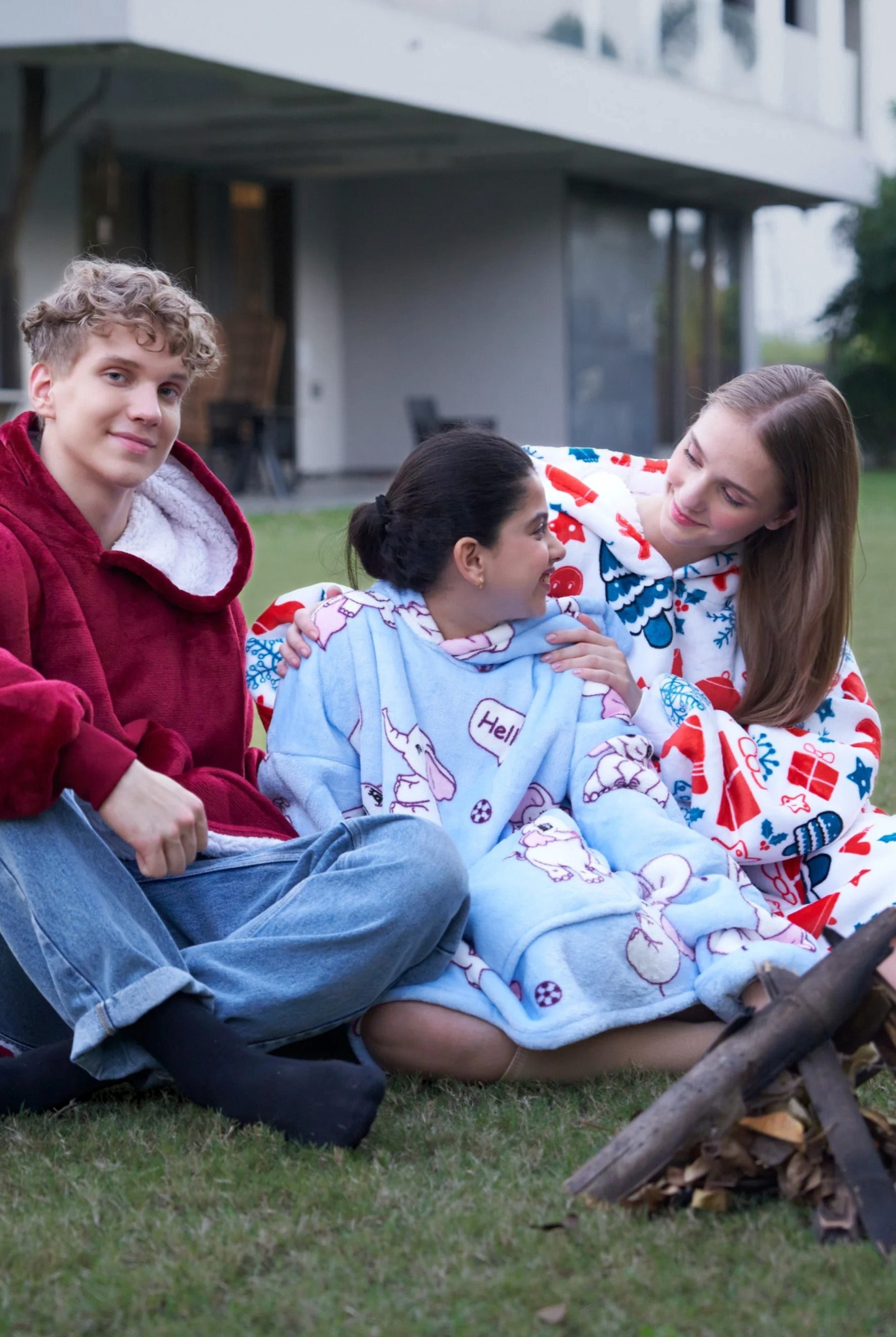 Winter Wonder - Hoodie Blanket - Comfy Series